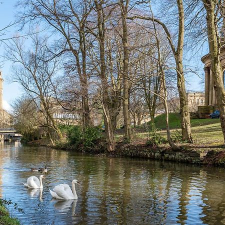 Riverside Balcony Apartment With Parking Just Minutes To Saltaire Shipley (West Yorkshire) Bagian luar foto