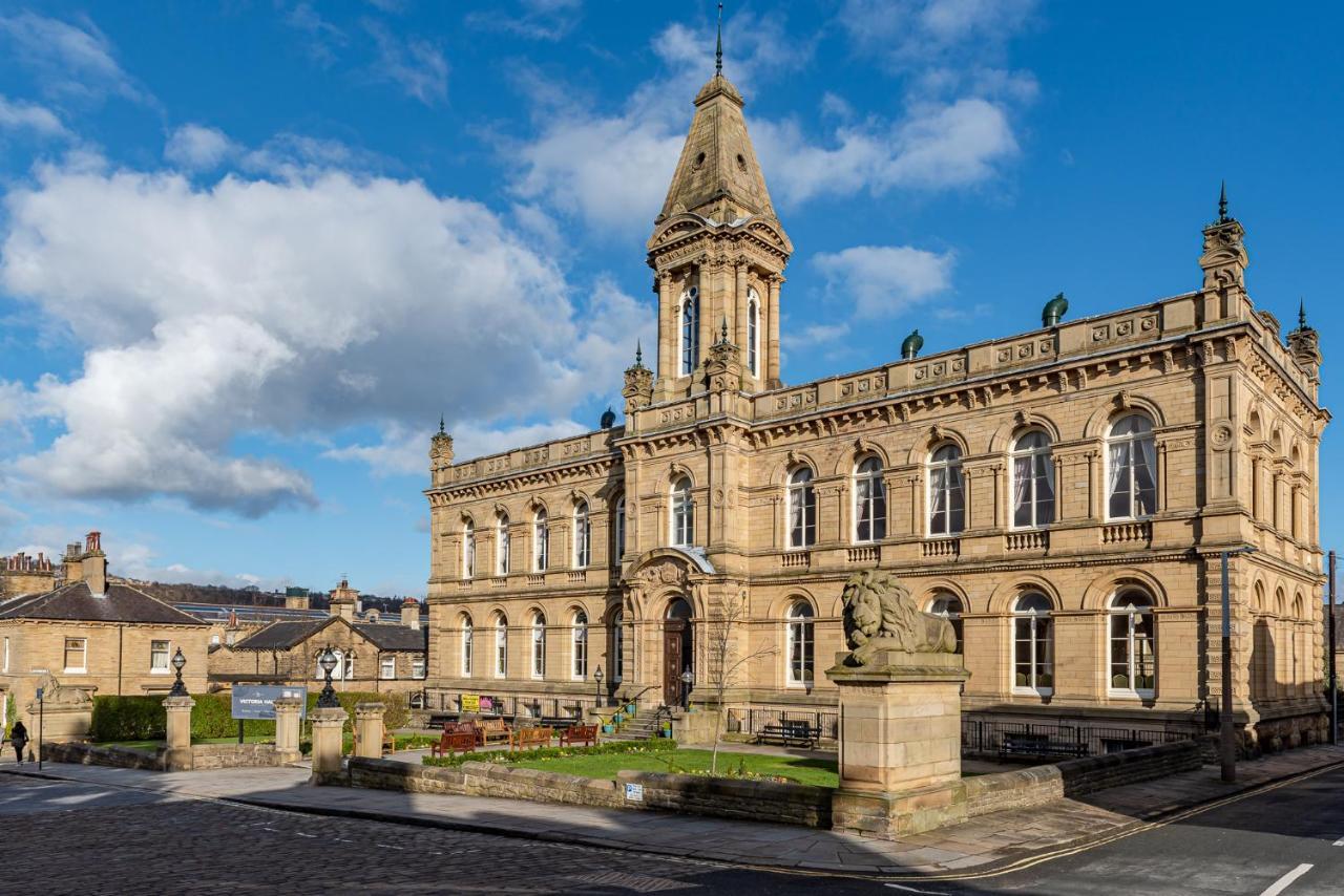 Riverside Balcony Apartment With Parking Just Minutes To Saltaire Shipley (West Yorkshire) Bagian luar foto