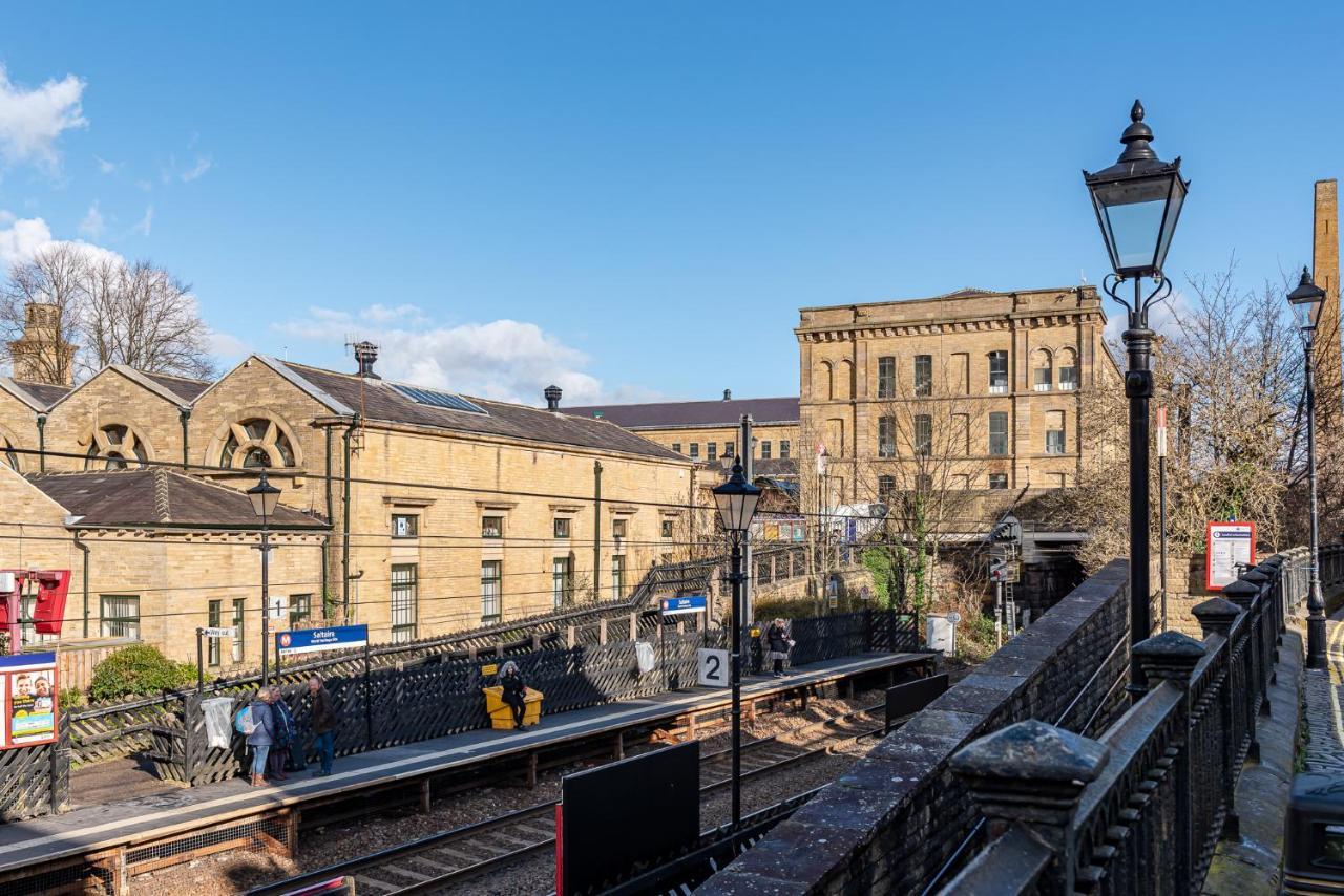 Riverside Balcony Apartment With Parking Just Minutes To Saltaire Shipley (West Yorkshire) Bagian luar foto