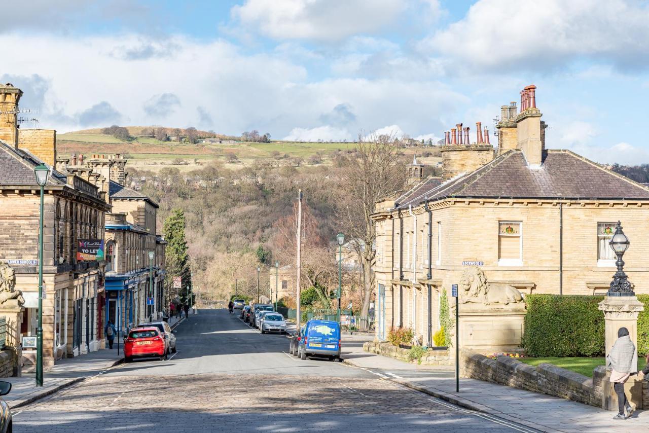 Riverside Balcony Apartment With Parking Just Minutes To Saltaire Shipley (West Yorkshire) Bagian luar foto