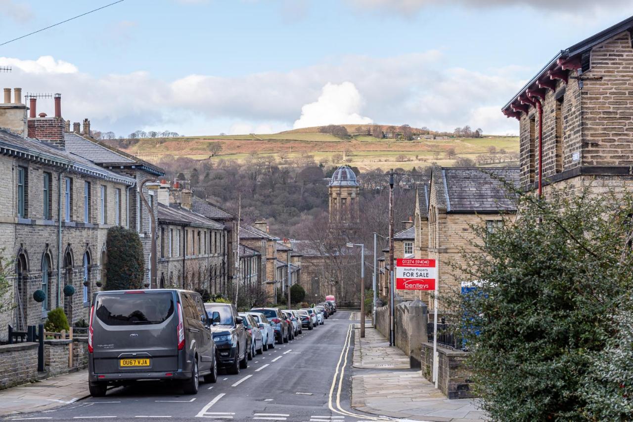 Riverside Balcony Apartment With Parking Just Minutes To Saltaire Shipley (West Yorkshire) Bagian luar foto