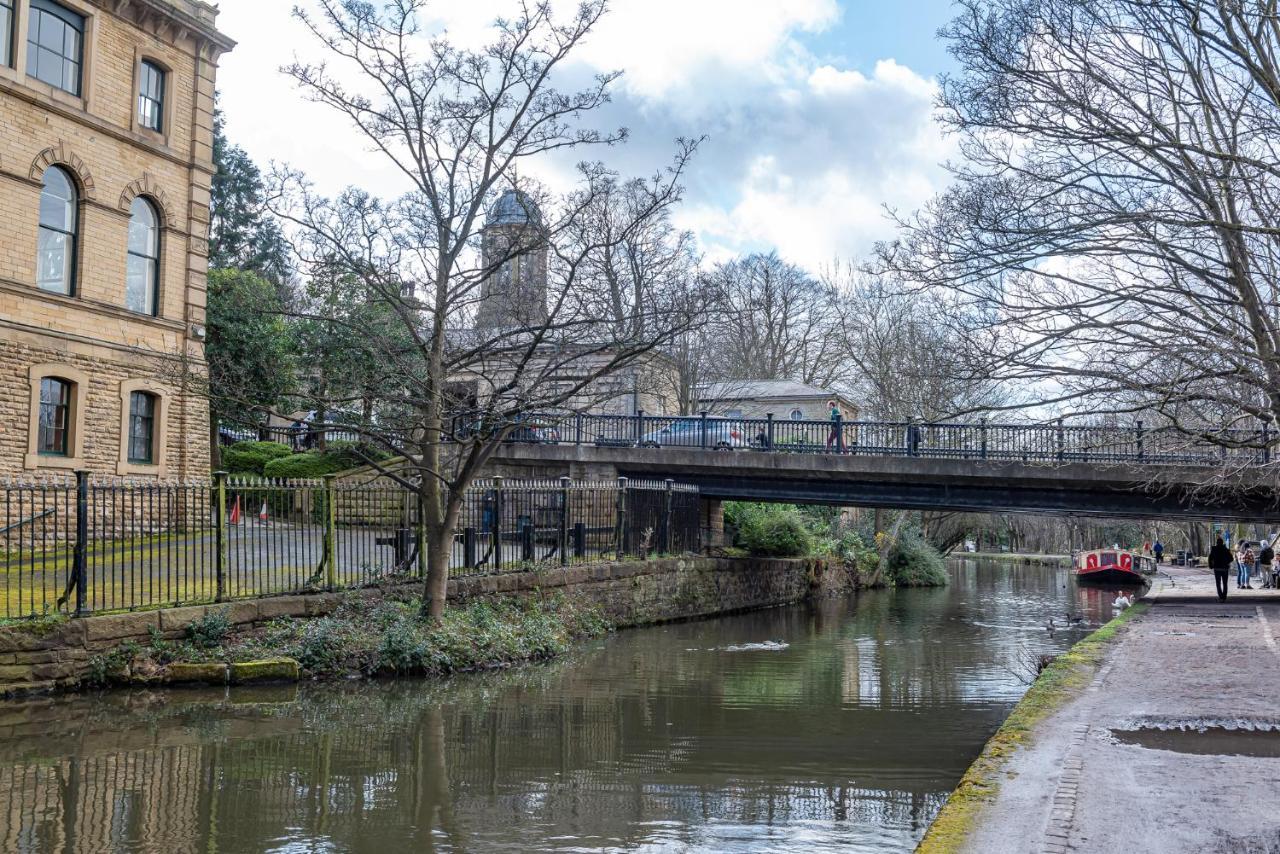 Riverside Balcony Apartment With Parking Just Minutes To Saltaire Shipley (West Yorkshire) Bagian luar foto