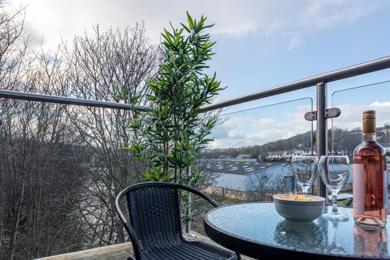 Riverside Balcony Apartment With Parking Just Minutes To Saltaire Shipley (West Yorkshire) Bagian luar foto