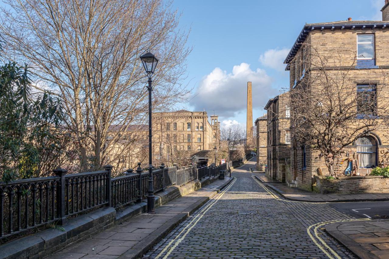 Riverside Balcony Apartment With Parking Just Minutes To Saltaire Shipley (West Yorkshire) Bagian luar foto