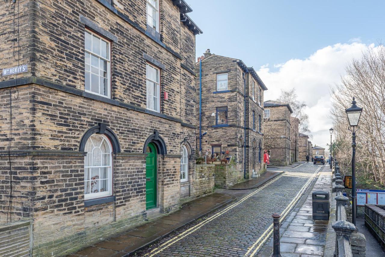 Riverside Balcony Apartment With Parking Just Minutes To Saltaire Shipley (West Yorkshire) Bagian luar foto